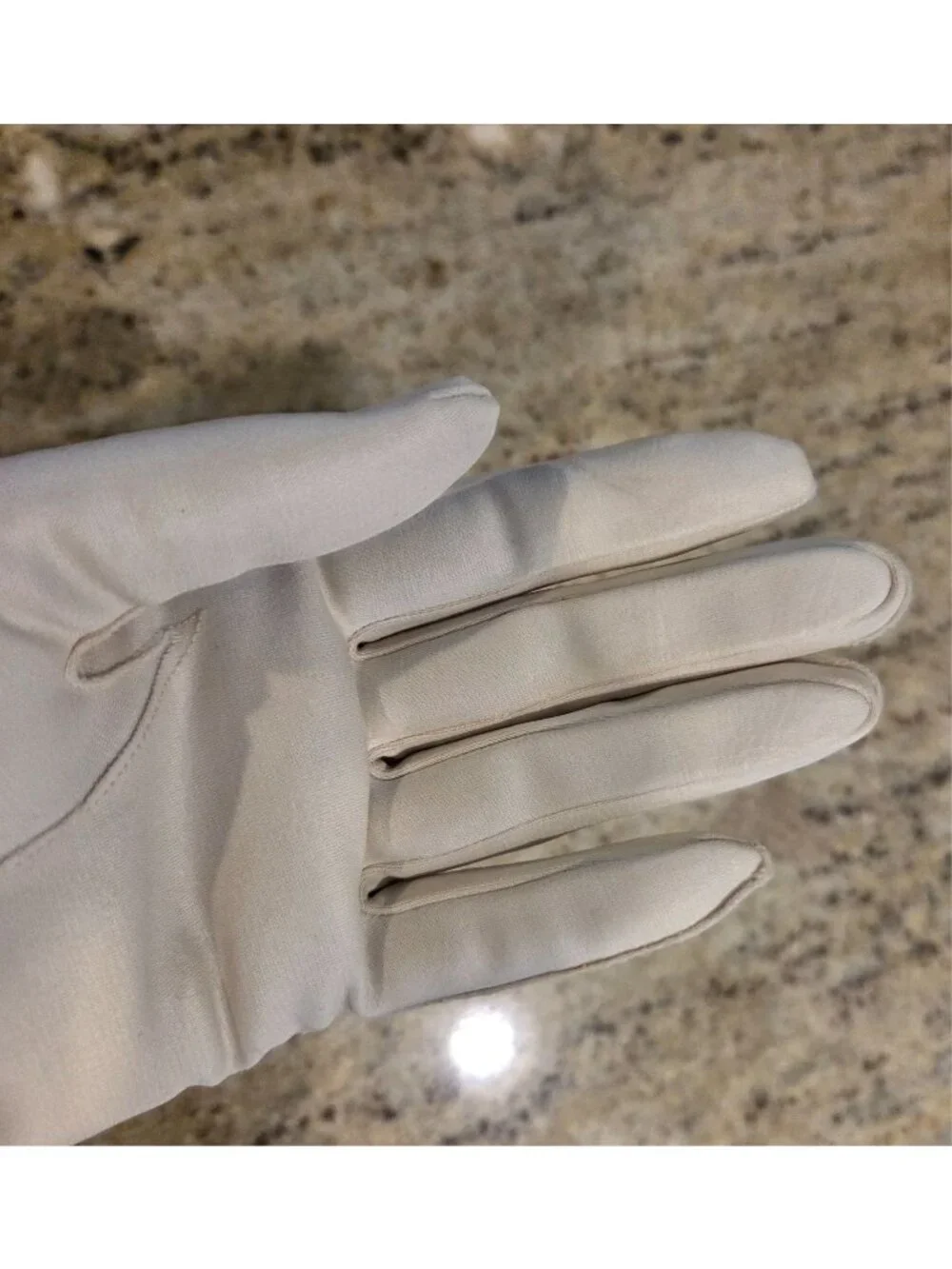 Vintage Womens Size M/L 7.5 Beige Nylon Formal Short Gloves